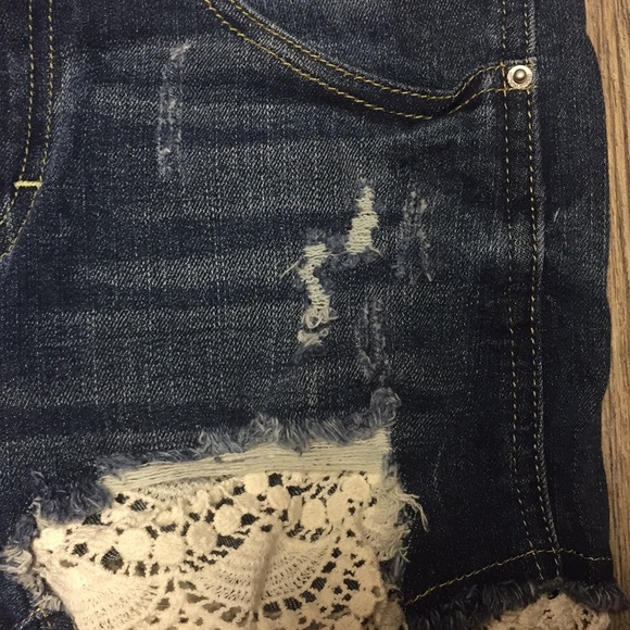 New Almost famous high rise lace distresse… - Picture 9 of 9